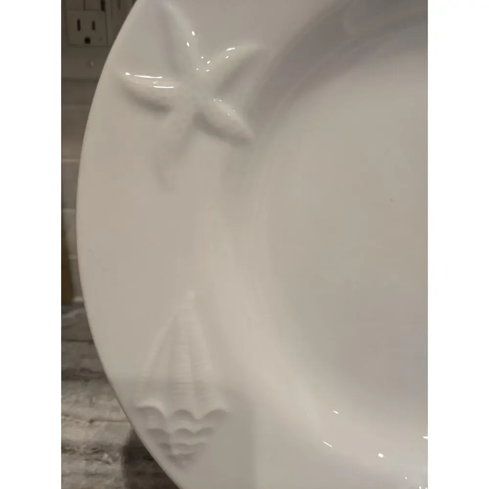Pottery Barn Seashore Dinner Plates Set Of 2 White Seashell Starfish Nautical